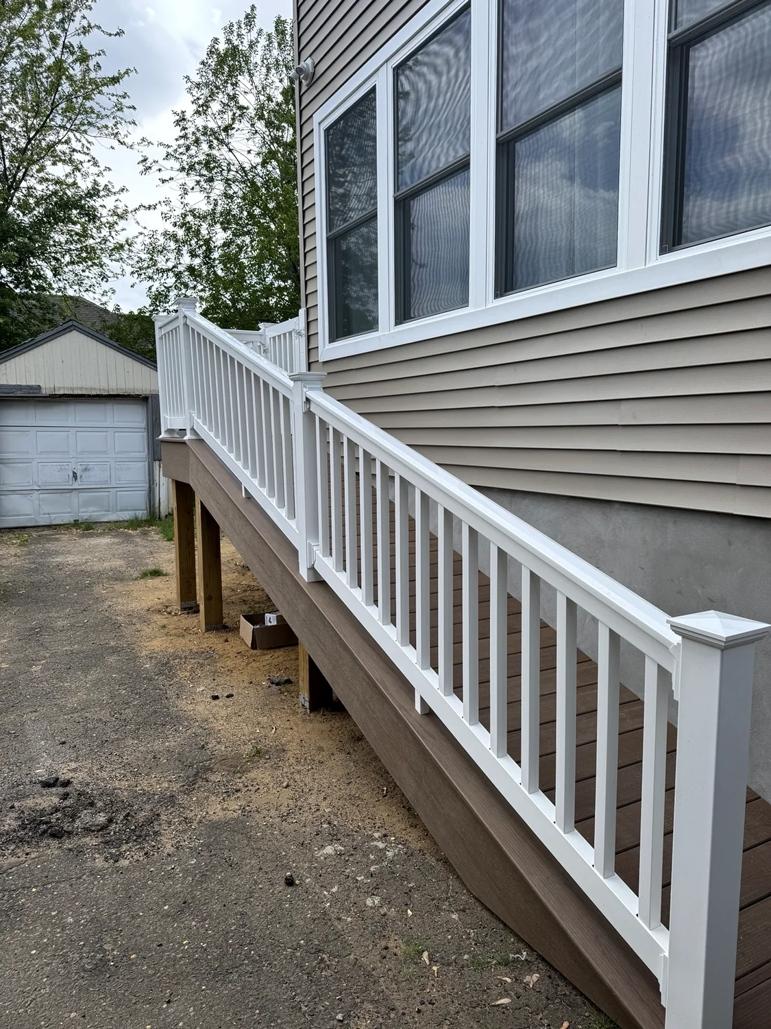 Long composite access ramp